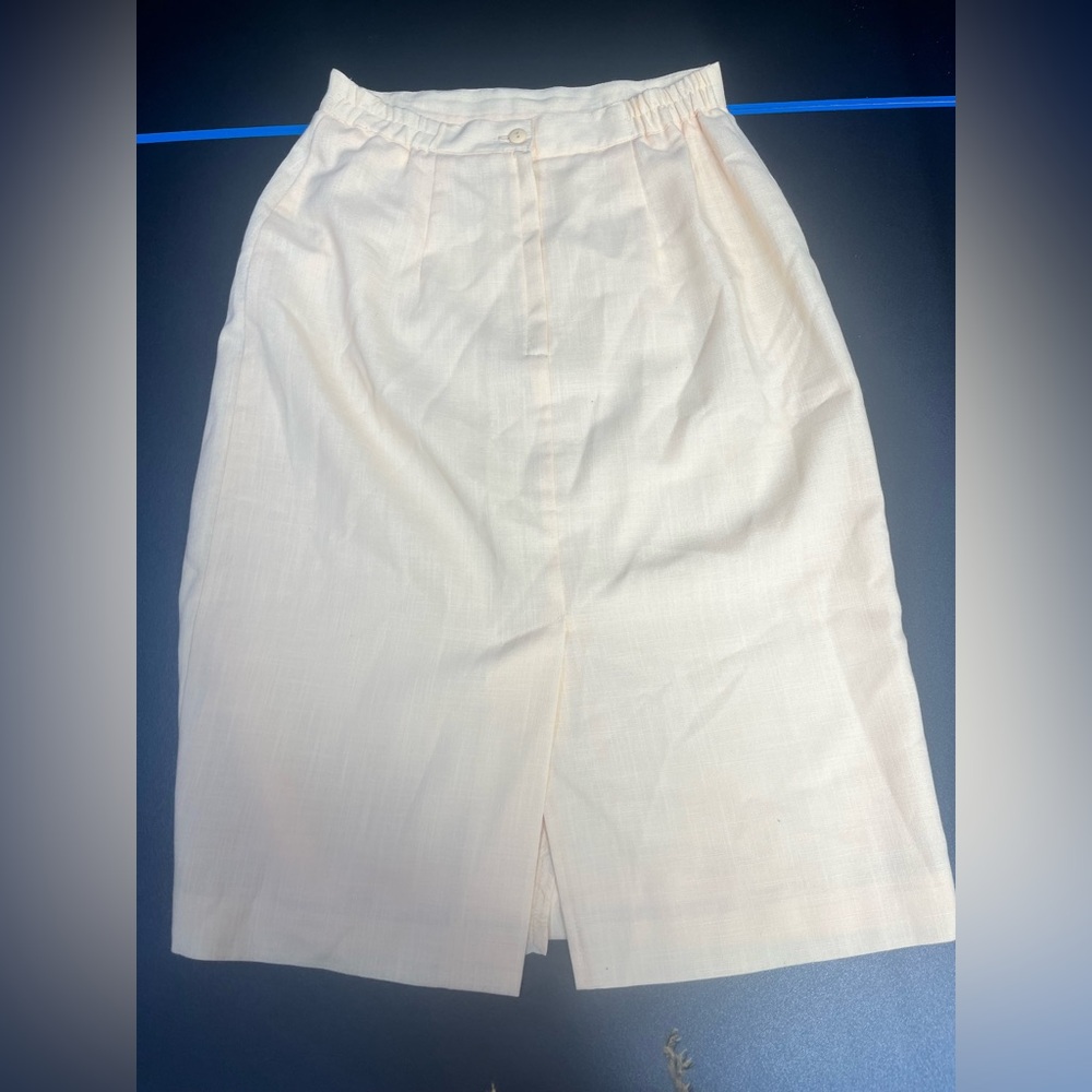 Worthington Yellow Mid Length Size 8 Skirt
